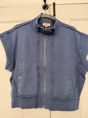 Elan Dusty Blue Sleeveless Zip-Up Vest